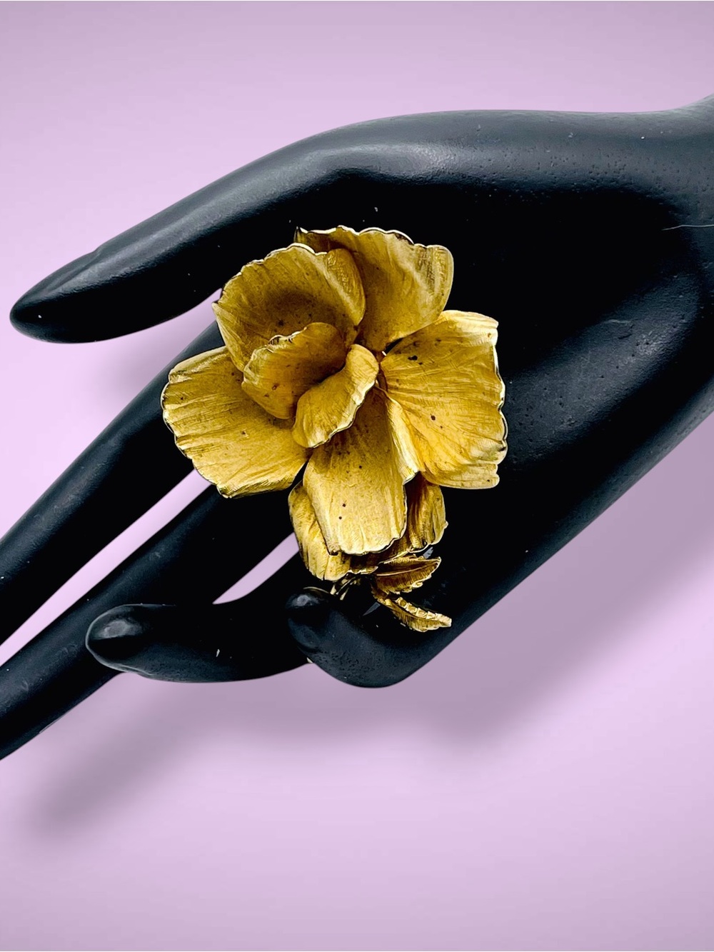 Vintage 1960s 3D Textured Gold Tone Layered Flower Brooch Statement Piece